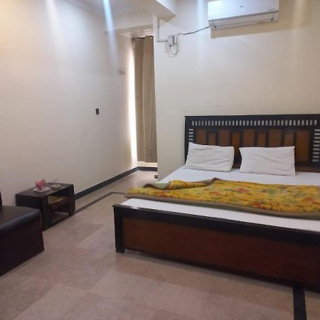 Hotel Tulip Inn Равалпинди Экстерьер фото