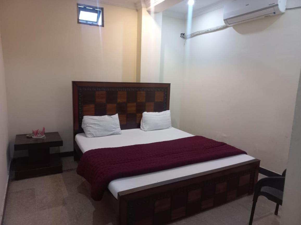 Hotel Tulip Inn Равалпинди Экстерьер фото